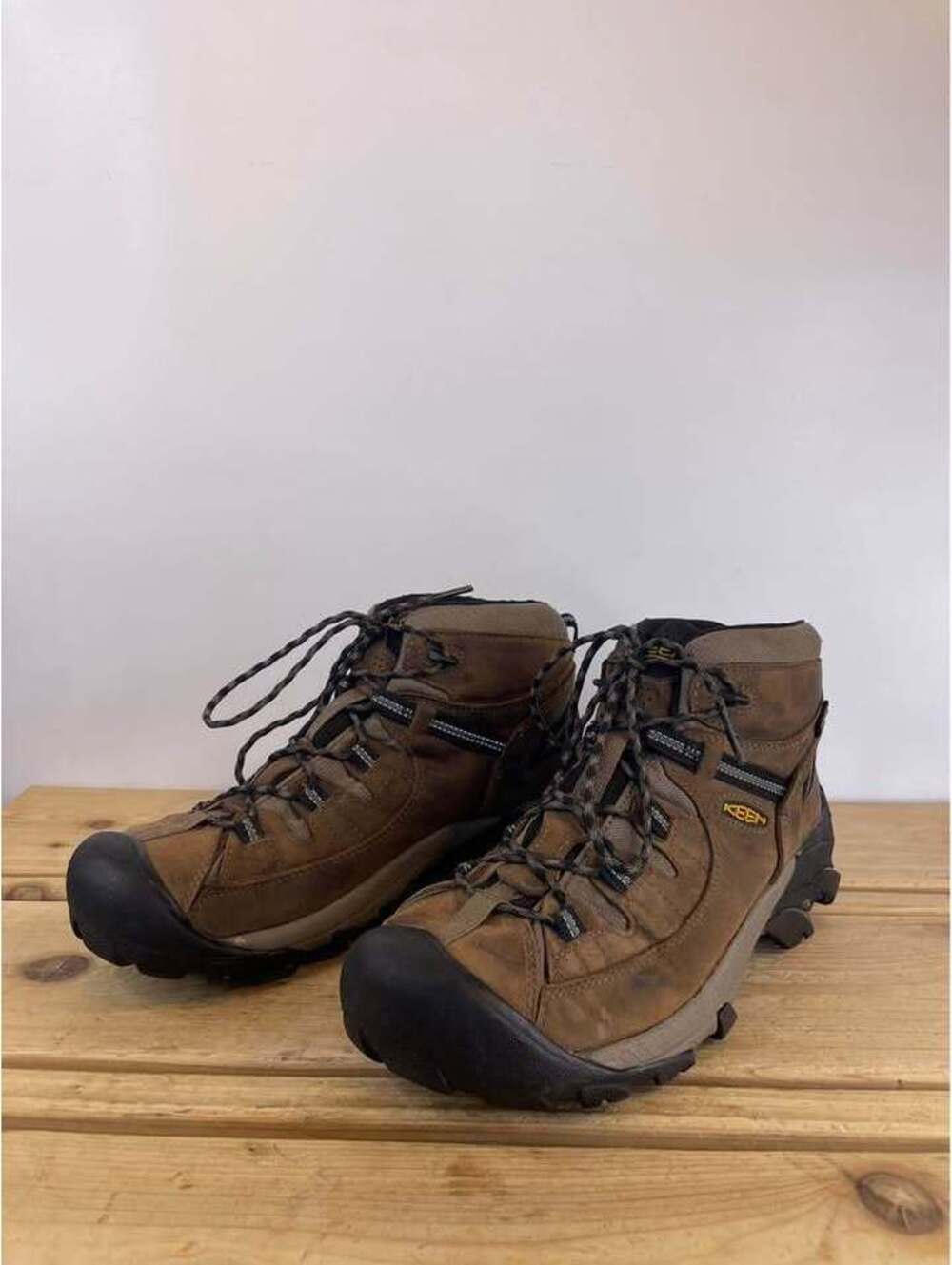 KEEN Targhee II Mid Waterproof Hiking Boots Men's Size 11 - Picture 2 of 10